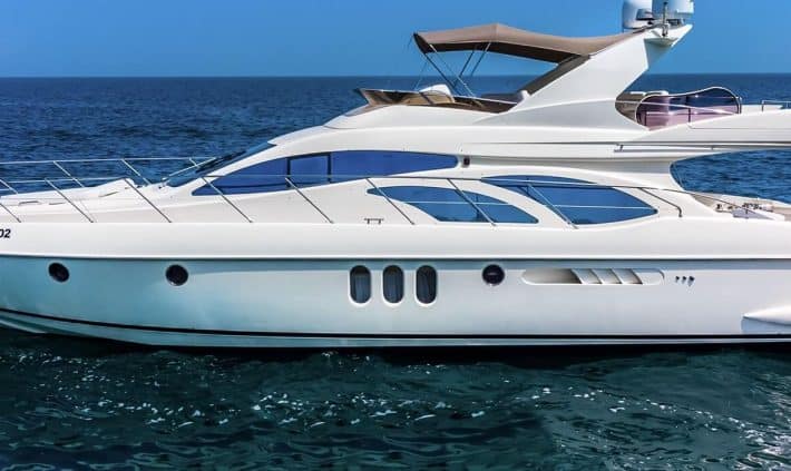 62 Azimut Luckystar sailing