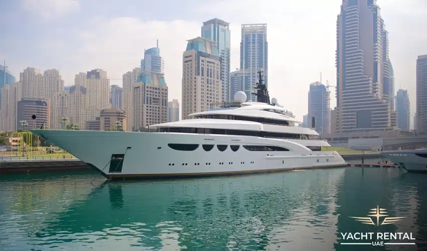 What to Expect on a 1 Hour Yacht Ride Dubai