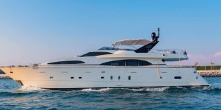 Azimut 100 – King of Spades