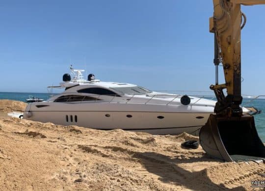 What to Do First When Your Boat Runs Aground at High Speed